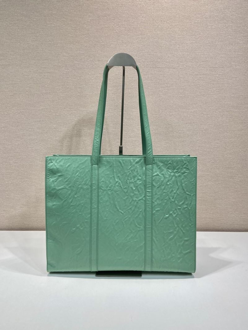 Pra*a tote bags